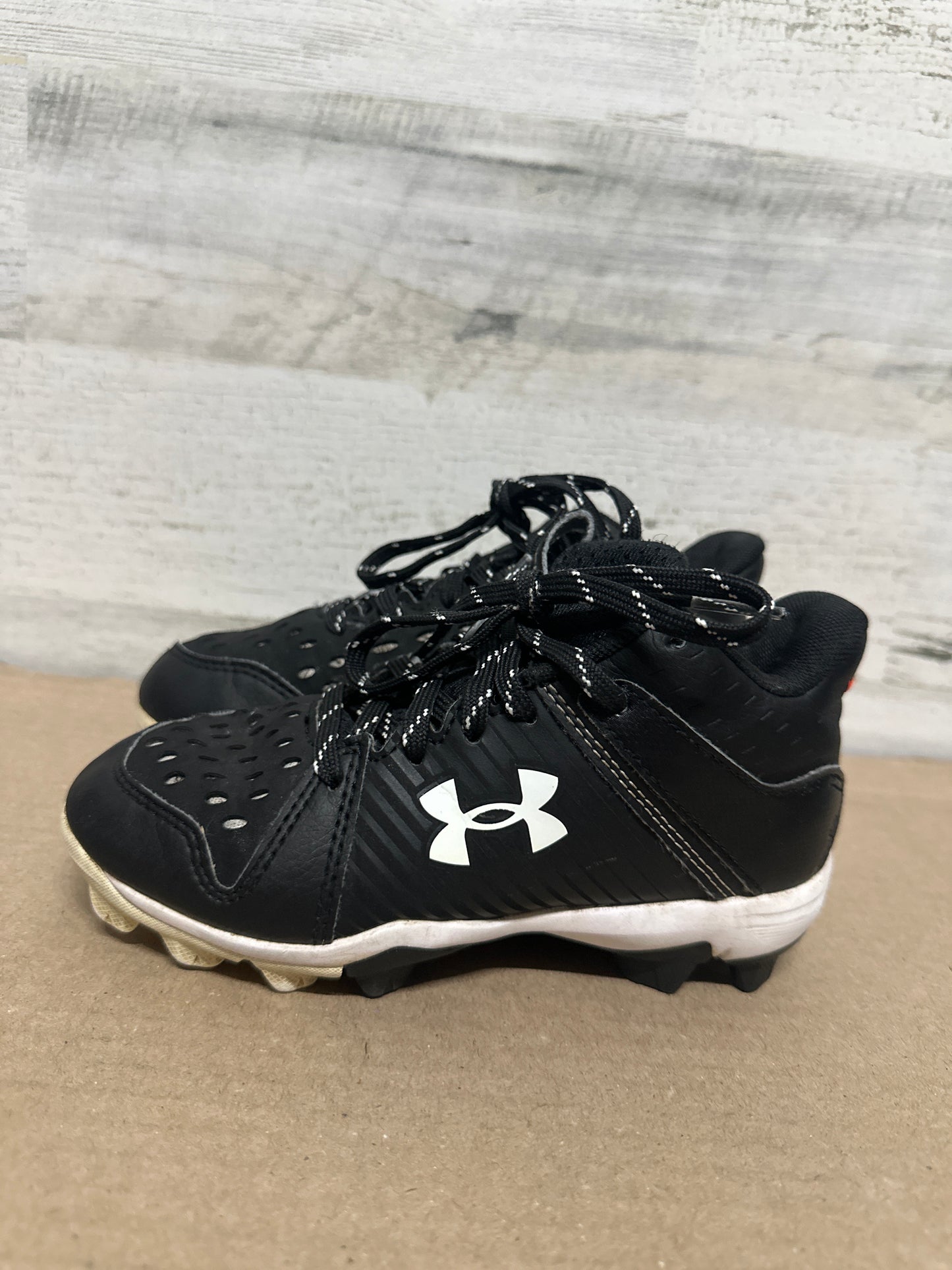 Size 12 (Little Kid) Under Armour Lead Off Baseball Cleats - Good Used Condition