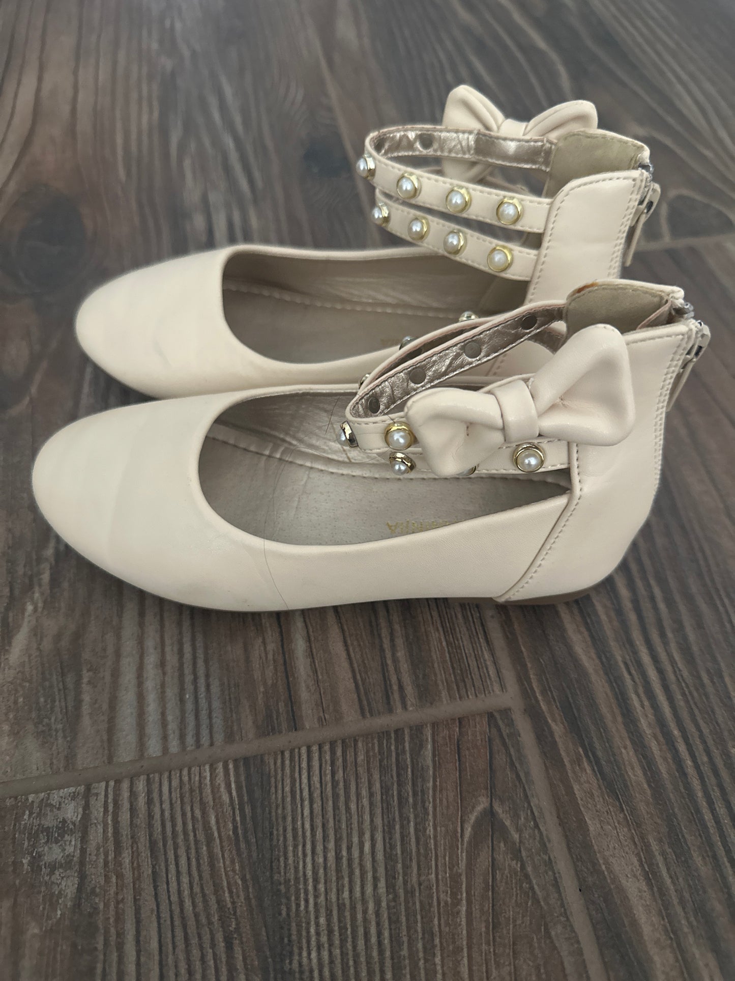 Girls Size 12 (Little Kid) Tan Ankle Strap Bow Flats - Good Used Condition