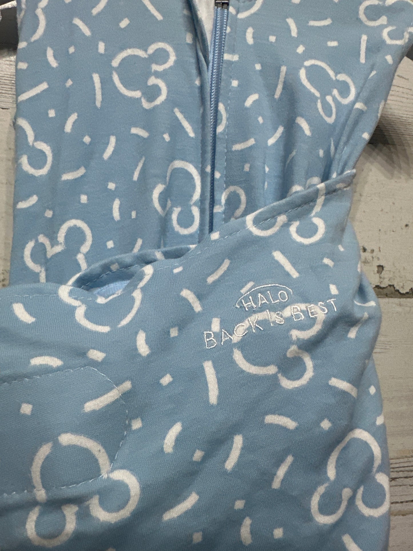 Size 3-6m Small Halo Disney Baby SleepSack Swaddle - Very Good Used Condition