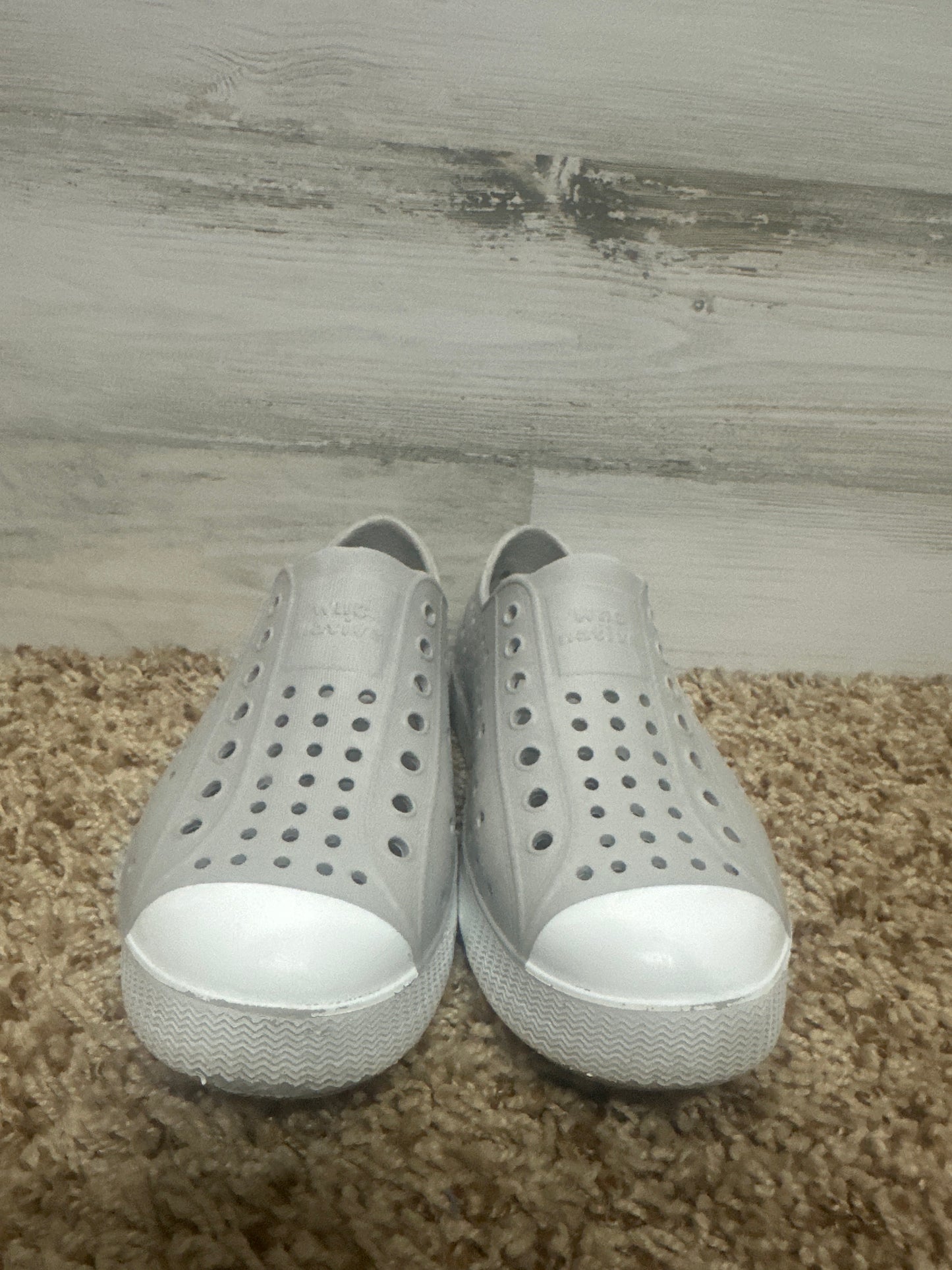 Boys Size 12 (Little Kids) Preowned Grey Slip On Shoes - Good Used Condition