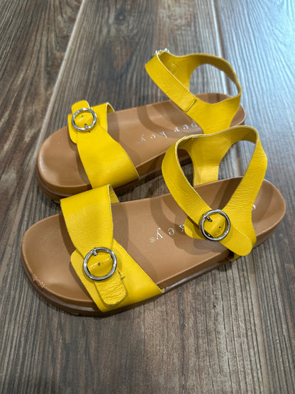 Girls Size 2 (Big Kid) Copper Key Yellow Sandals - Good Used Condition