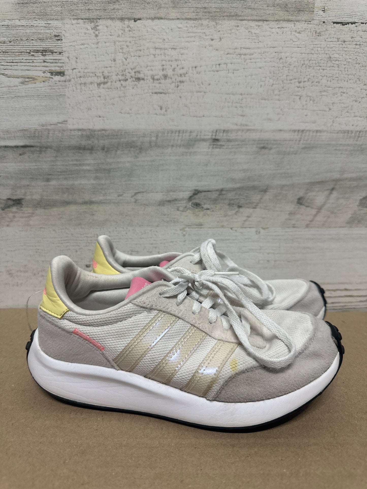 Girls Size 2.5 (Youth) Adidas Shoes - Play Condition*