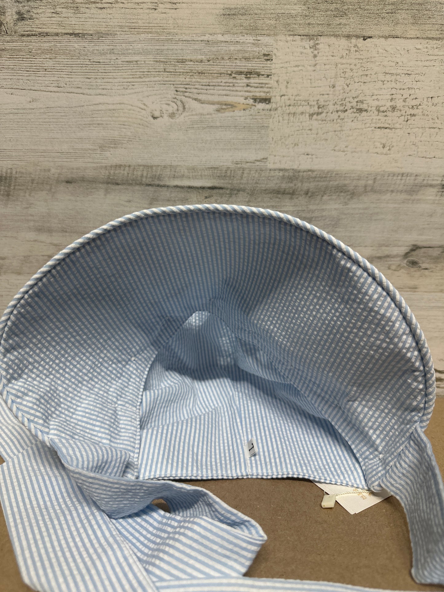 Girls Size L (18m - 3t) TBBC Seersucker Bonnet - New With Tags