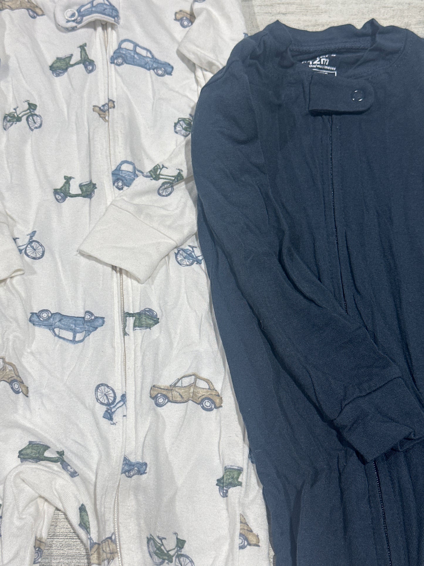 Bamboo Footed Sleepers - Carter's - 2 Pieces - Boys Size 12m - Very Good Used Condition