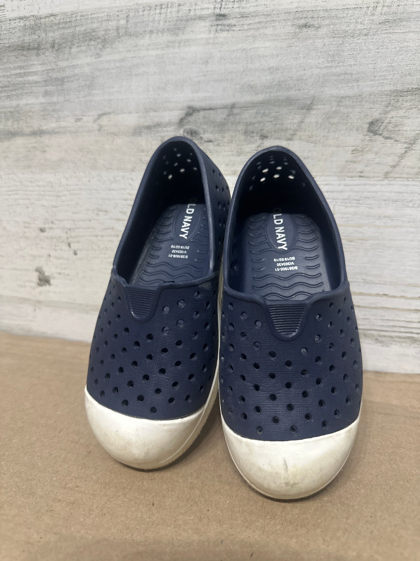 Size 9 (Toddler) Old Navy Slip On Shoes - Good Used Condition*