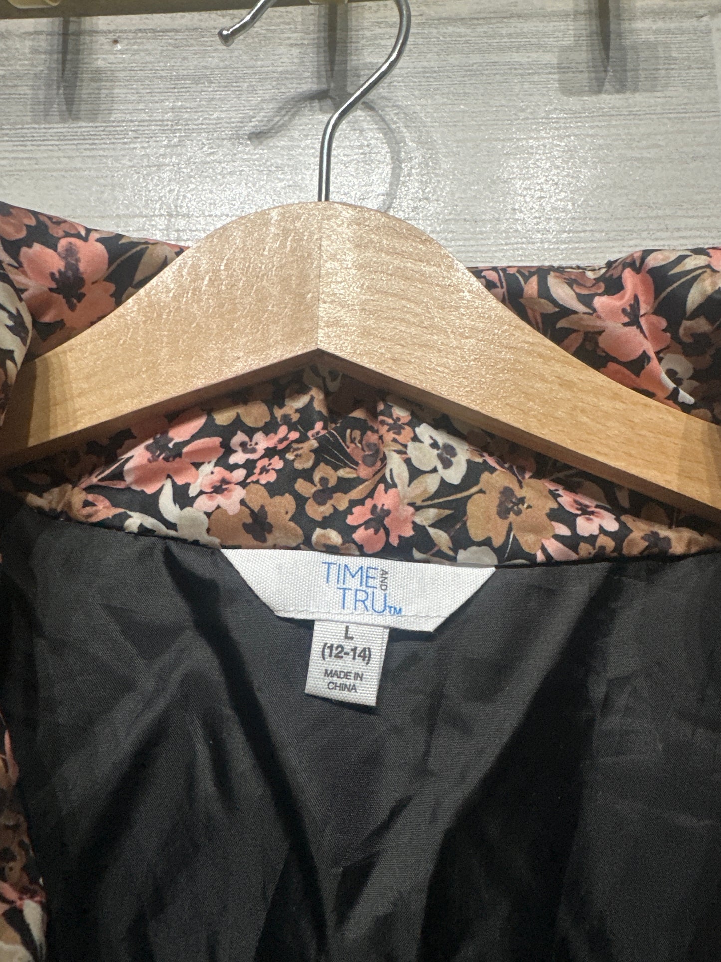 Women’s Size Large (12-14) Time and Tru Floral Puffer Coat - Very Good UsedCondition