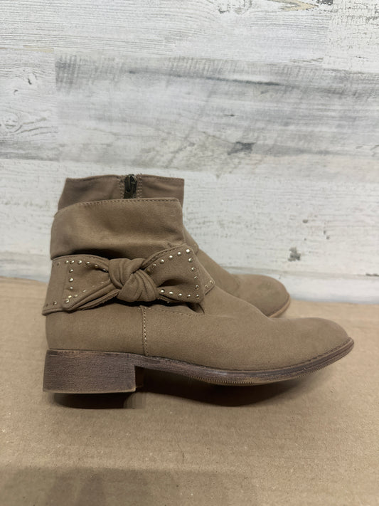 Size 2 (Youth) Kidpik Bow Boots - Very Good Used Condition