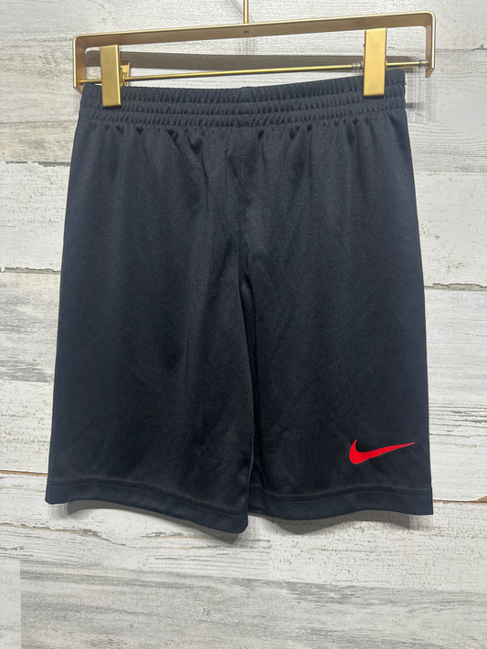Boys Size 7 (Fits 6-7 years) Drifit Black Nike Athletic Shorts - Very Good Used Condition