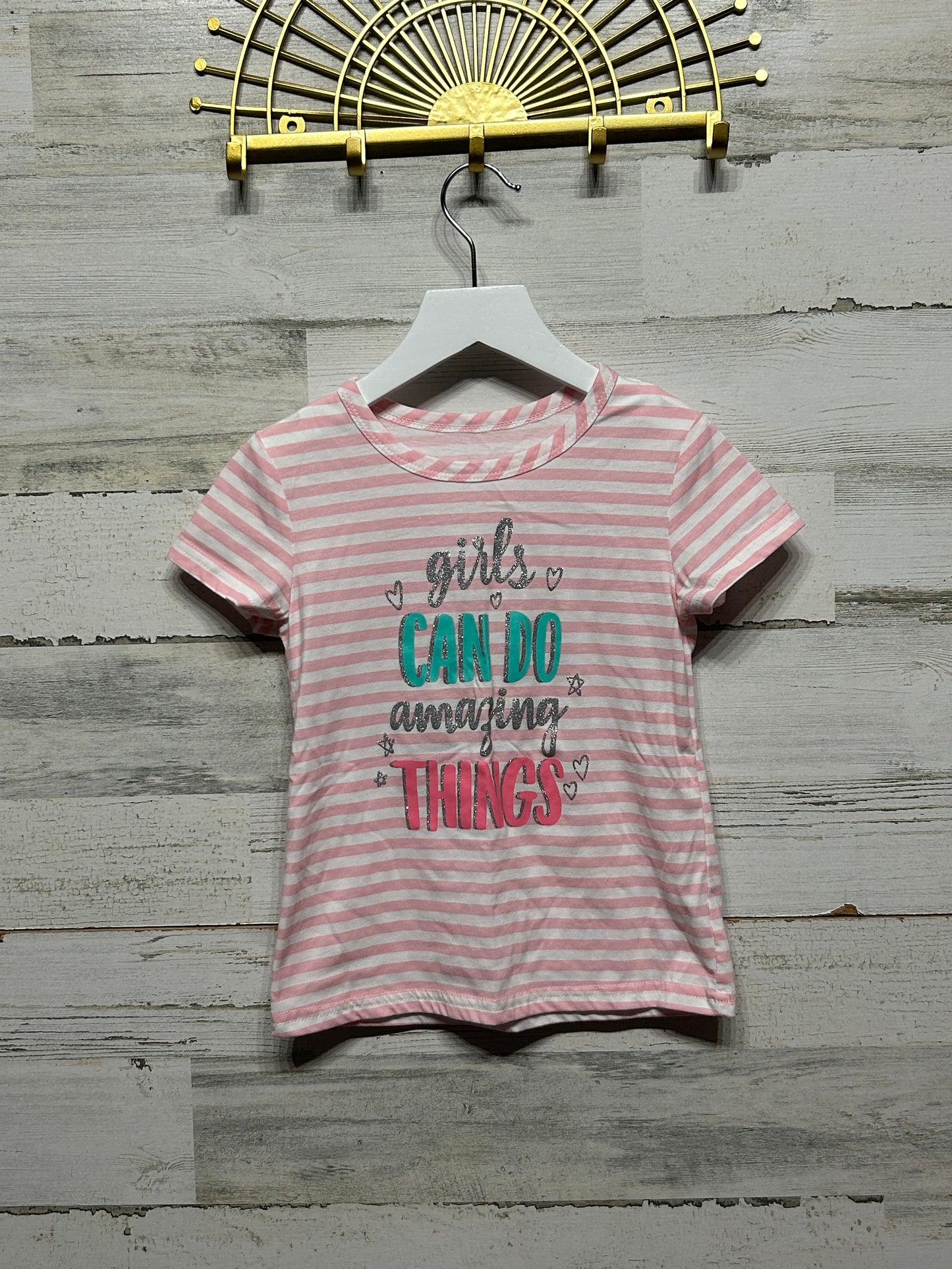 Girls Size 4t Girls Can Do Amazing Things Tee - Good Used Condition