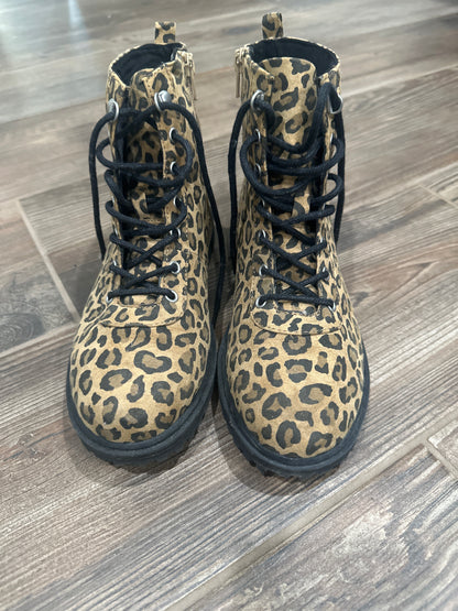 Girls Size 5 Old Navy Leopard Boots - Very Good Used Condition