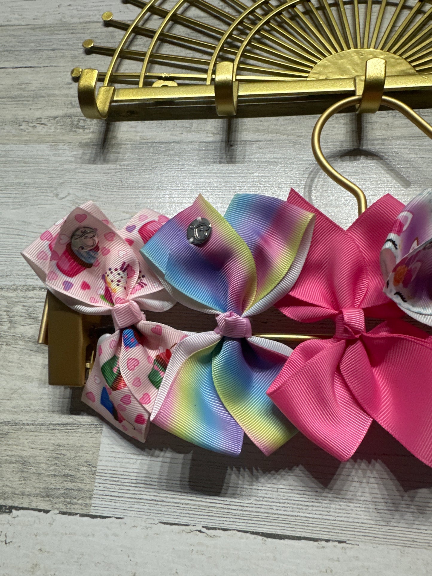 4.5” Hair Bow Lot on Alligator Clips (Set of 6) - Good Used Condition