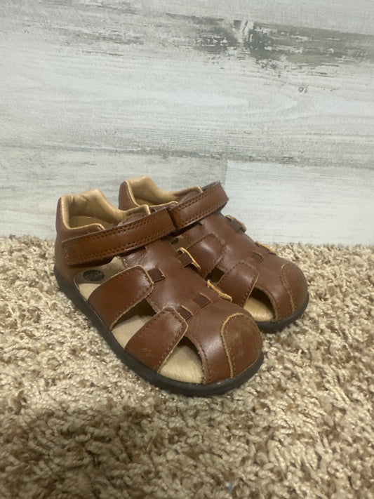 Boys Size 8.5 Toddler Preowned Stride Rite Brown Sandals  - Good Used Condition