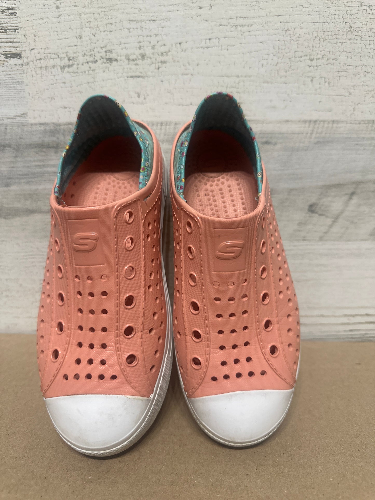 Girls Size Youth 3 Skechers Foamies Slip On Shoes - Good Used Condition