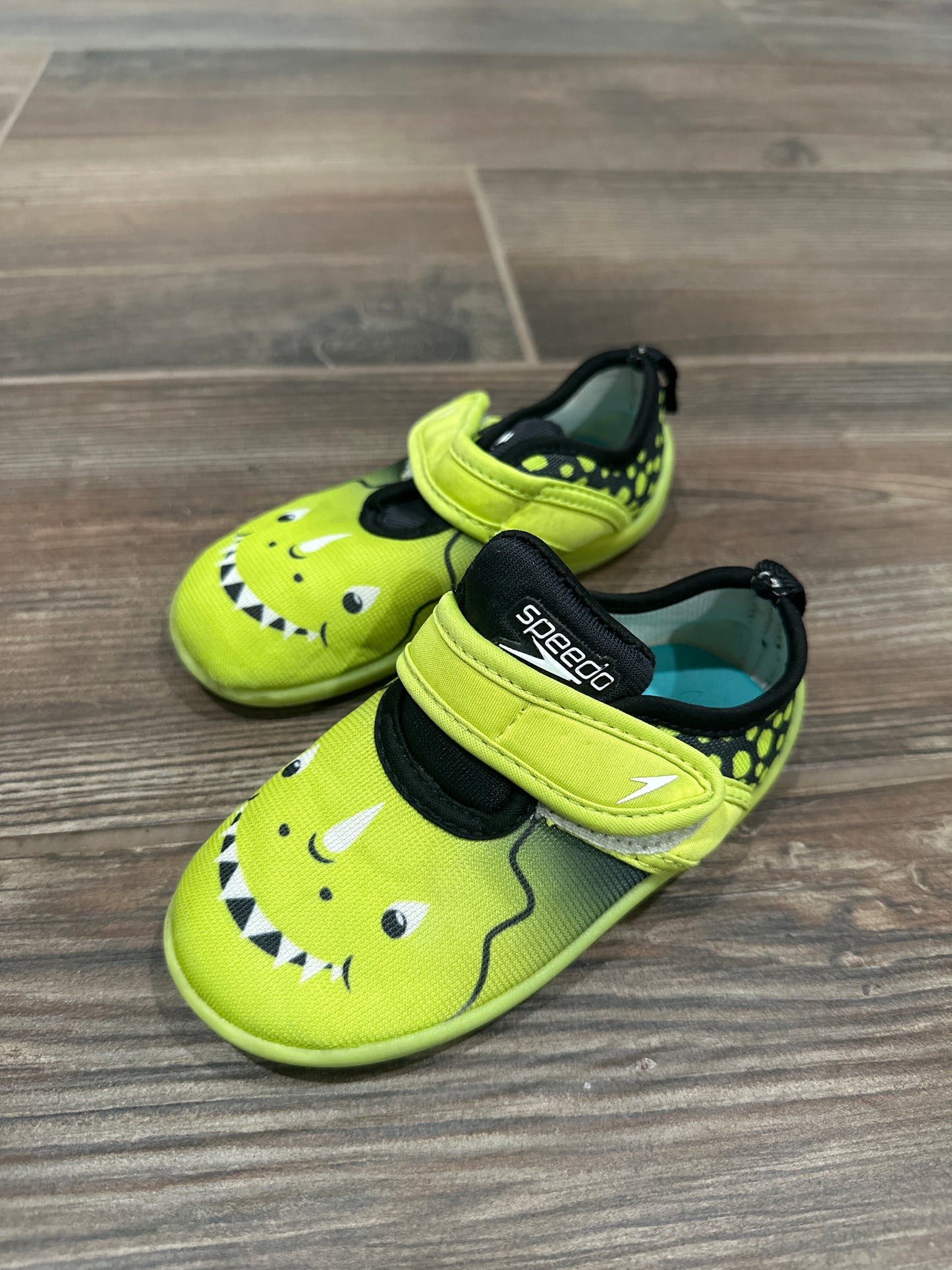 Size 7/8 Toddler Speedo Water Shoes - Good Used Condition