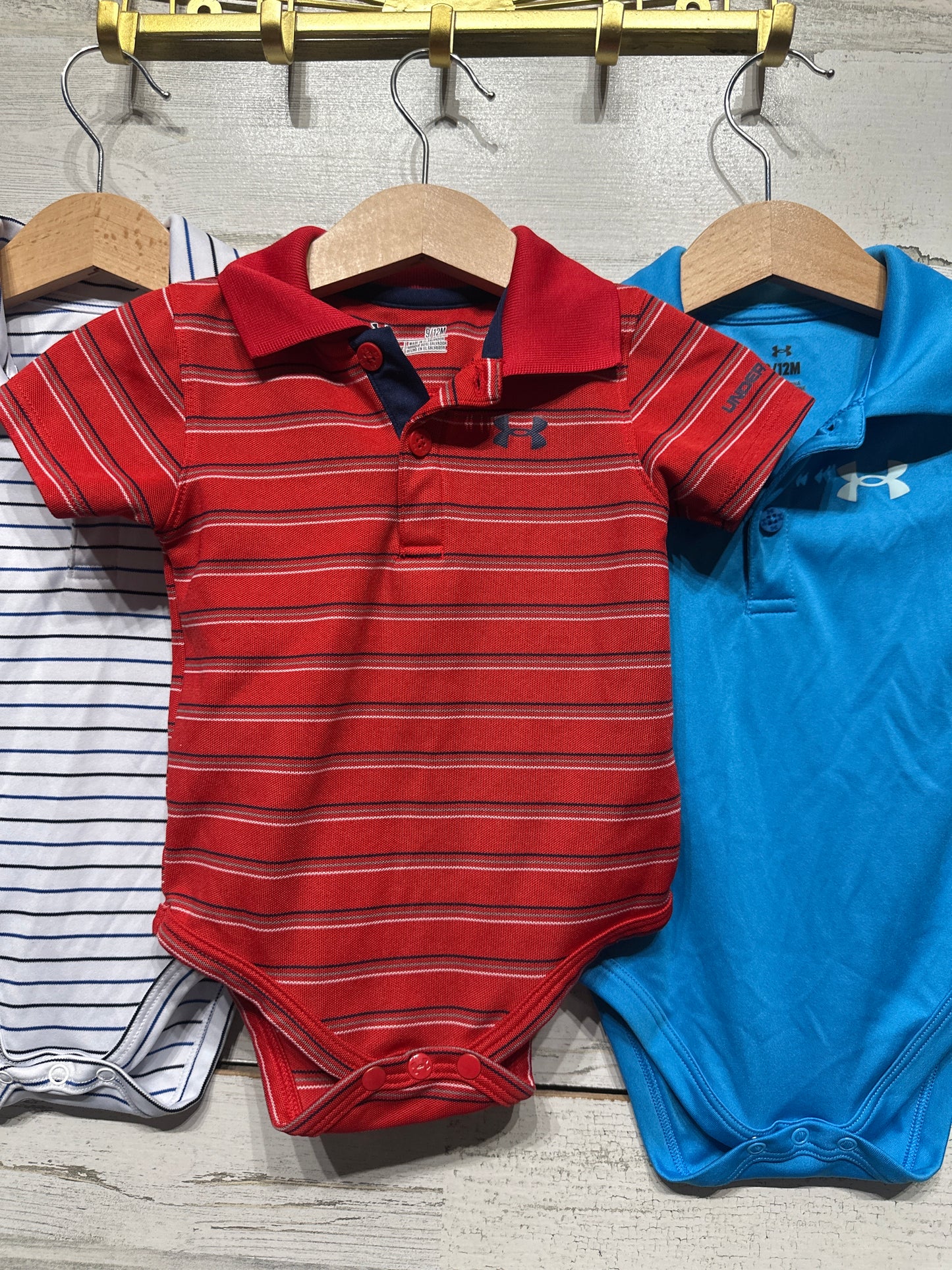 Boys Preowned Size 9-12m Under Armour Polo Bodysuits - Very Good Used Condition