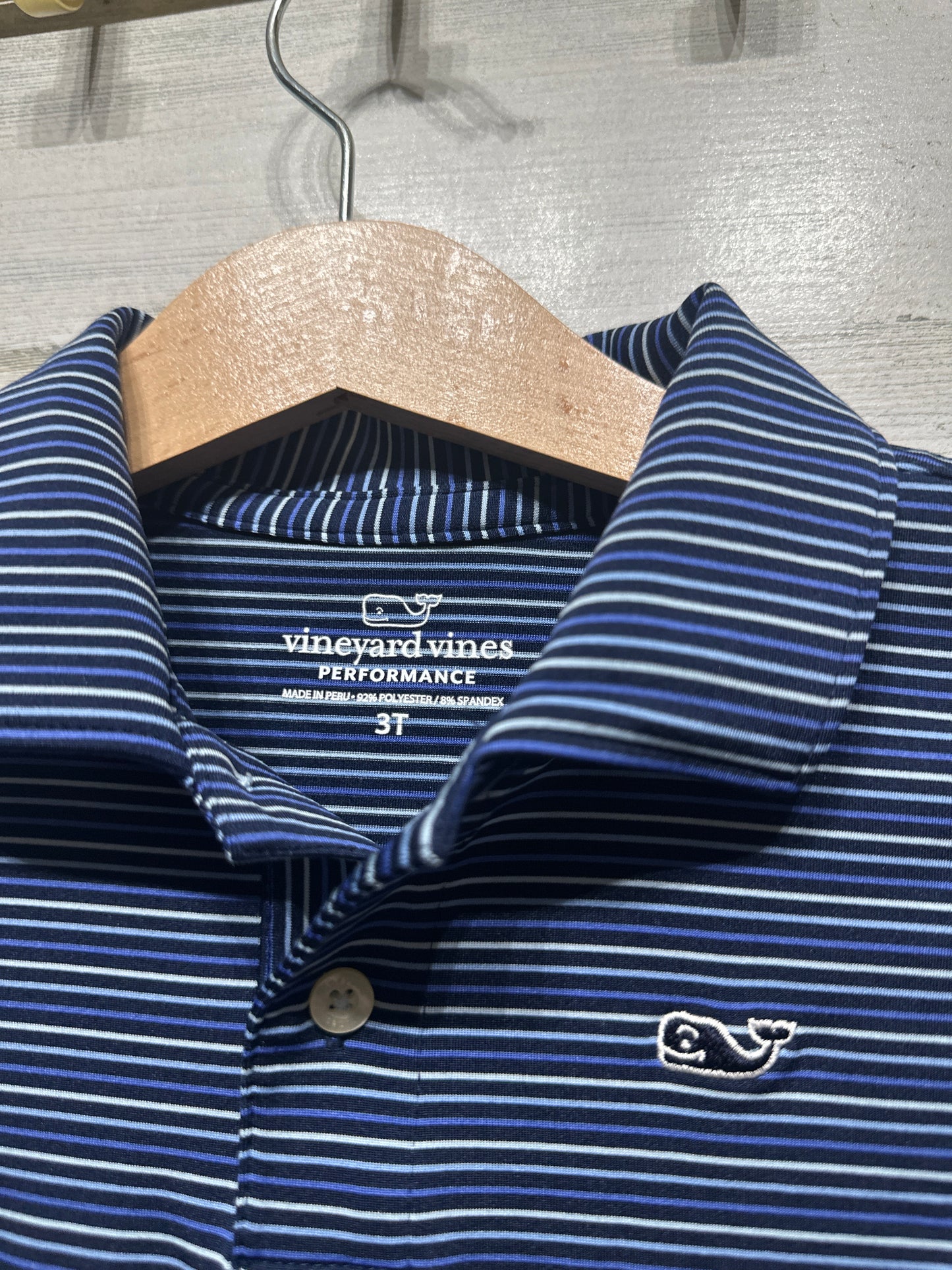 Boys Preowned Size 3t Vineyard Vines Performance Collared Polo Style Shirt - Very Good Used Condition