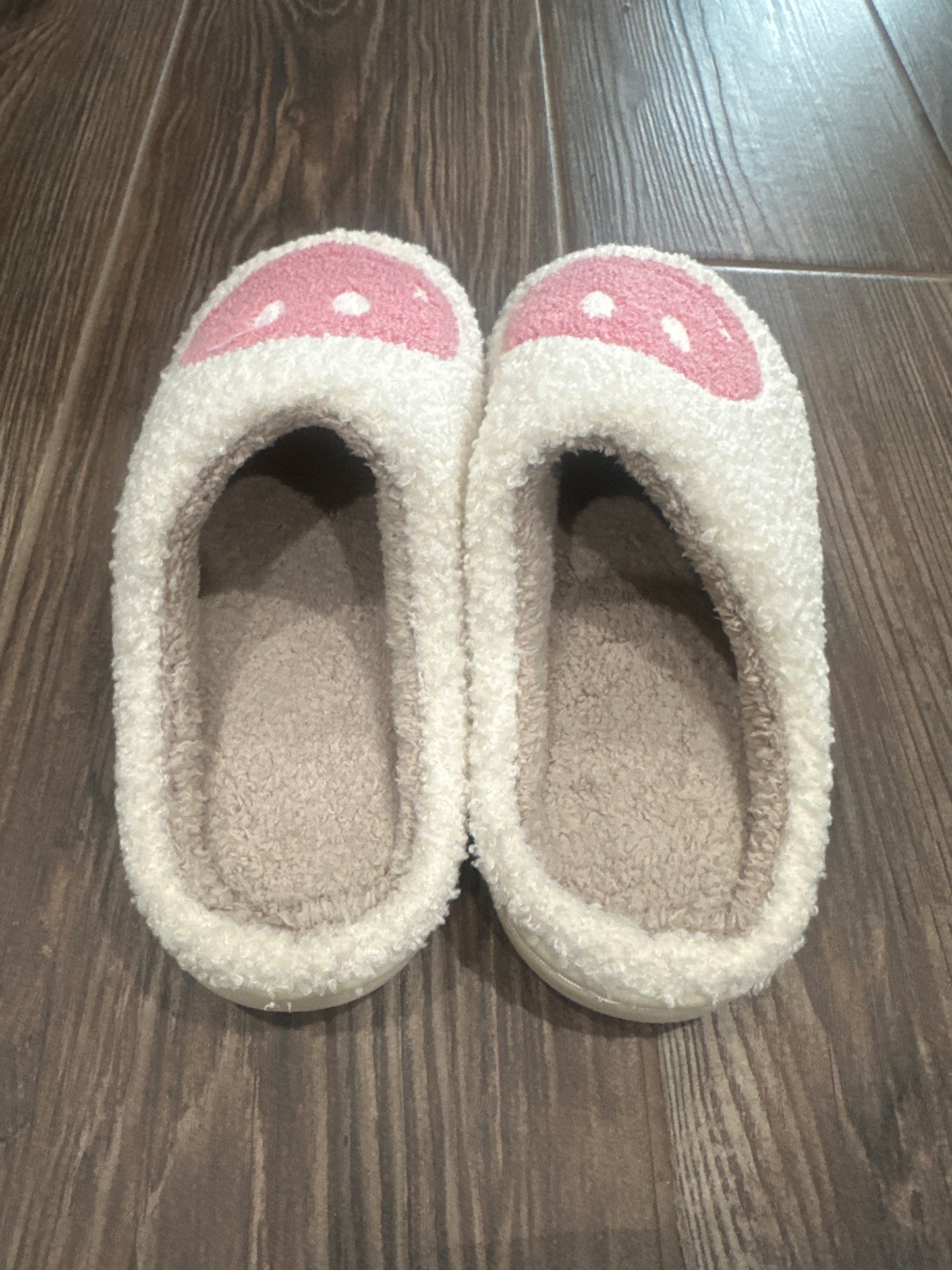 Women’s Size 8.5 Pink Smiley Face Slippers - Good Used Condition