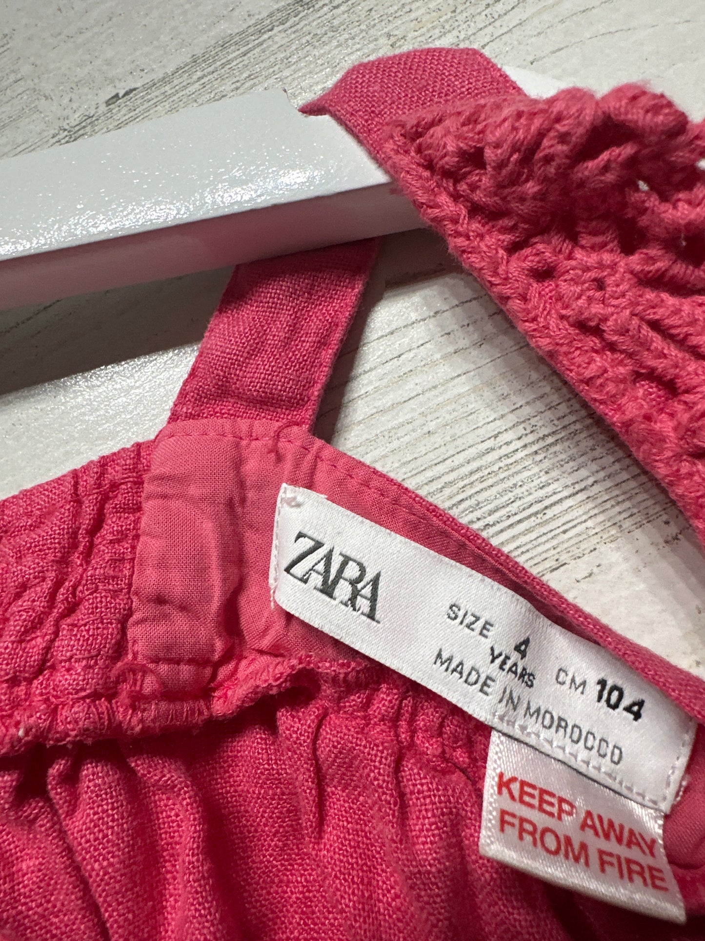 Girls Size 4 (104cm) Zara Crochet Collar Linen Dress - Very Good Used Condition