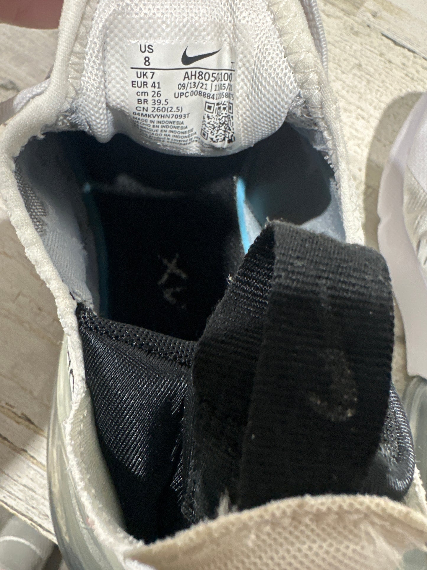 Nike Air Max 270 Shoes - Men’s 8 / Women’s 9.5 - Good Used Condition