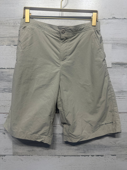 Boys Preowned Size 14-16 (Large) Columbia Omni-Shade Performance Fishing Gear Khaki Shorts - Very Good Used Condition