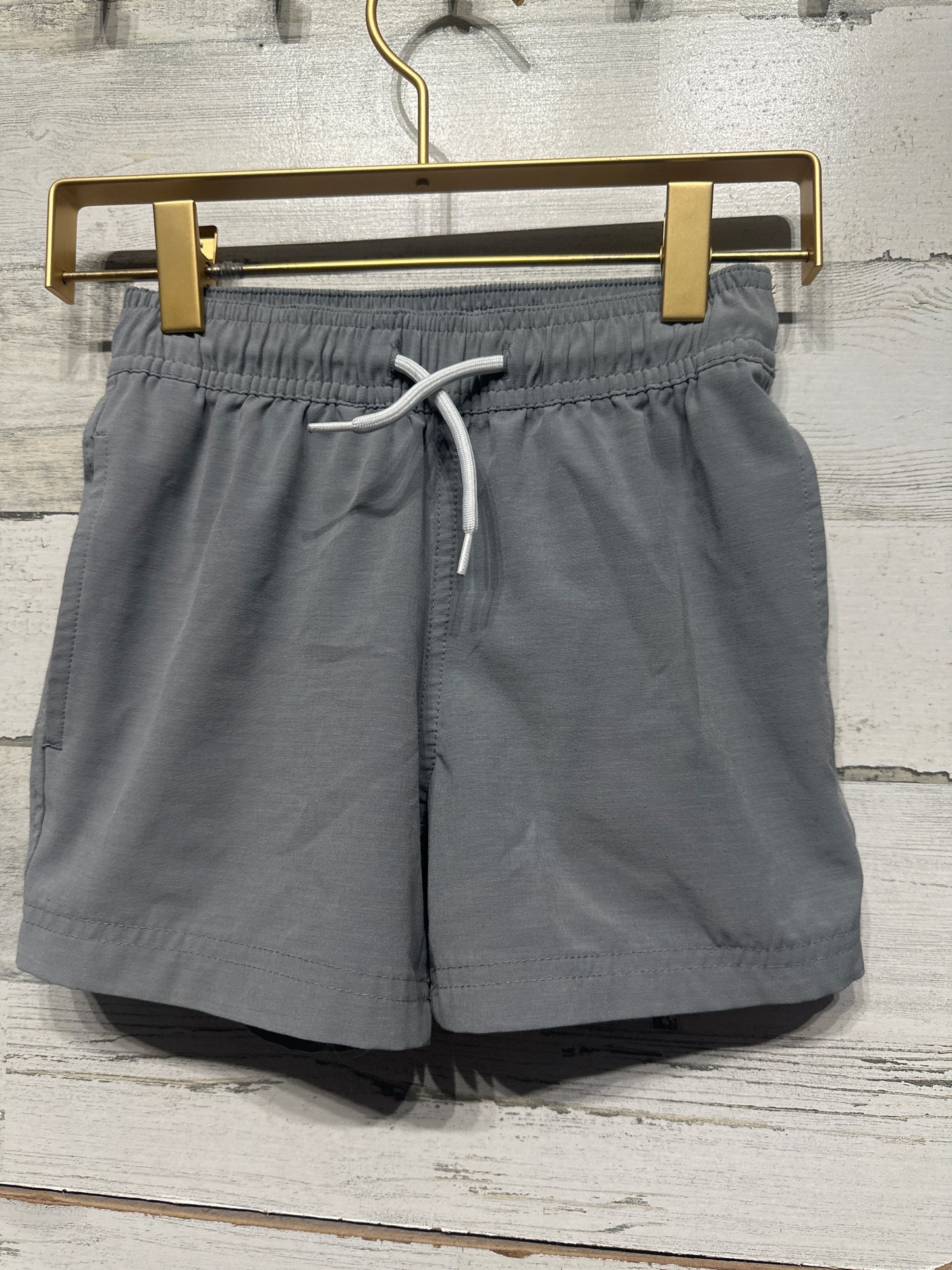 Boys Preowned Size 6-7 (XS) Magellan Fish Gear Grey (Shorter Length) Shorts - Very Good Used Condition