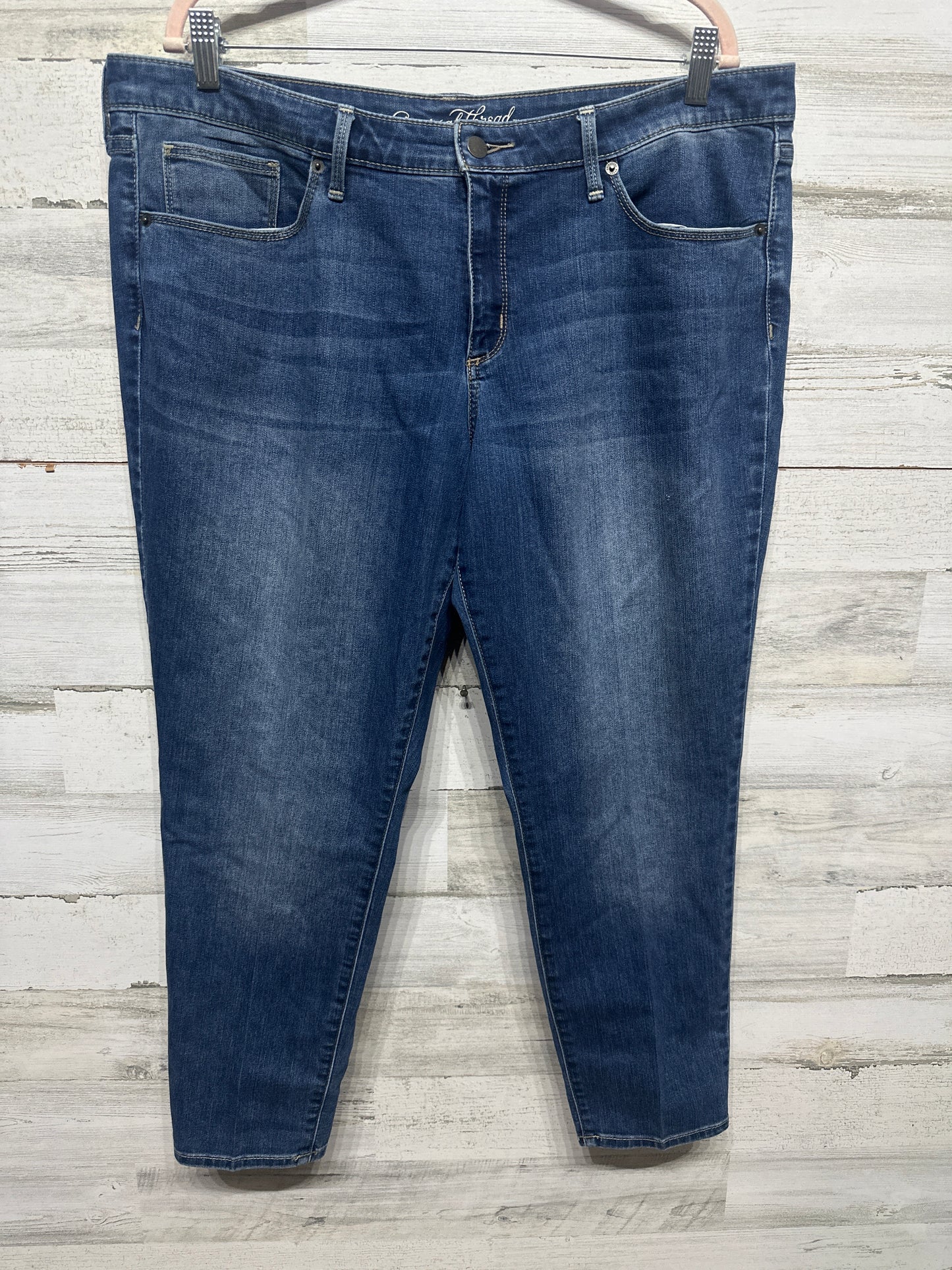 Women's Size 16/33 Short Universal Thread Mid Rise Skinny Jeans - Very Good Used Condition