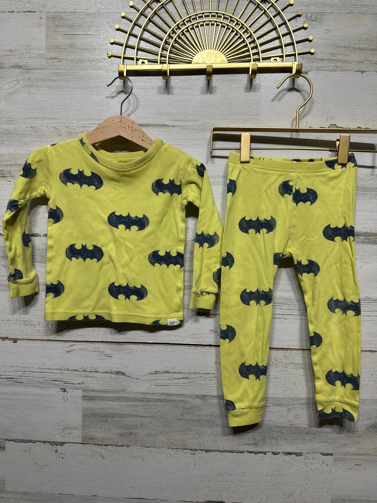 Boys Preowned Size 3t Gap / DC Organic Cotton Batman Pajama Set - Good Used Condition