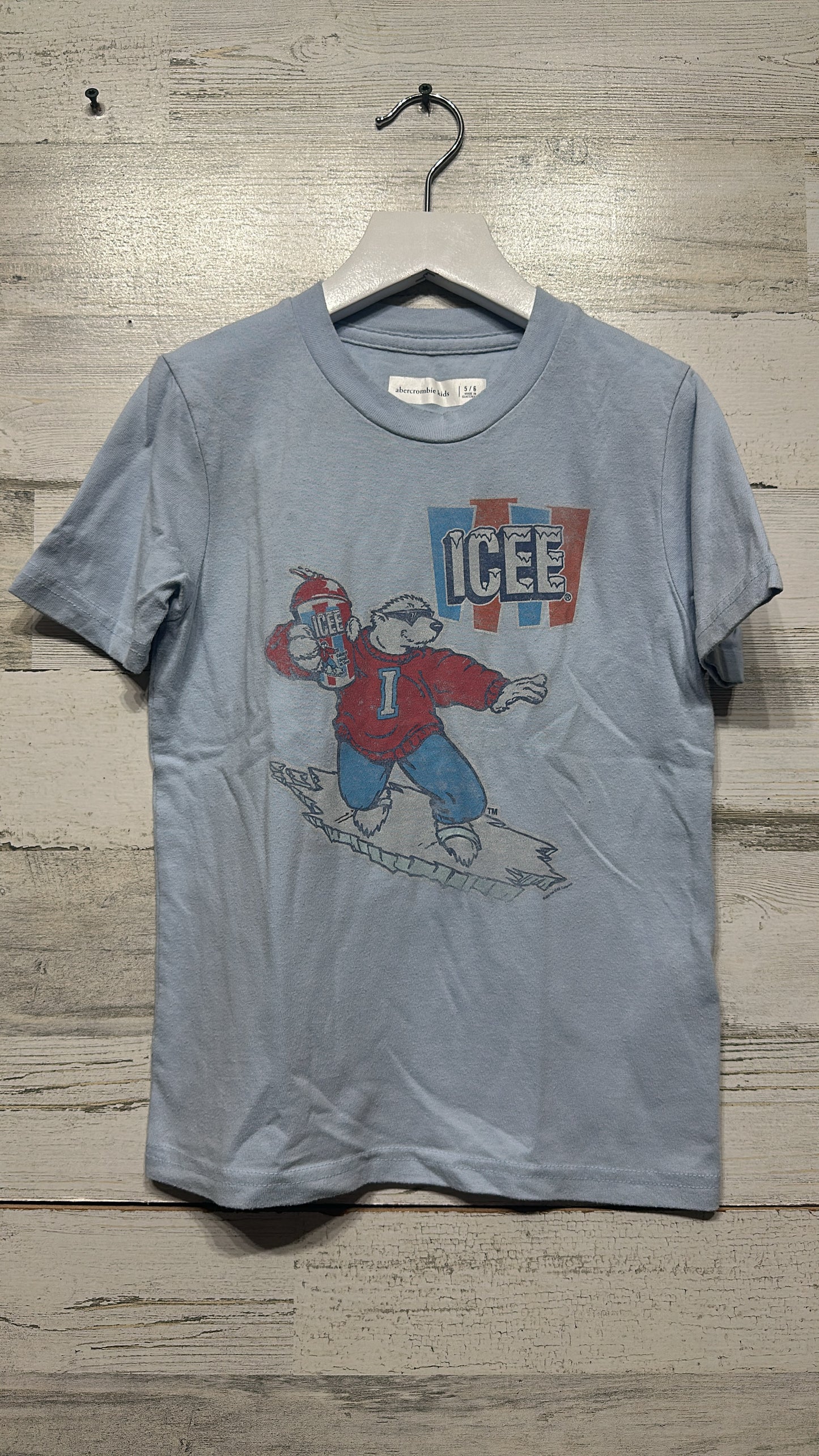 Boys Preowned Size 5-6 Abercrombie Kids Icee T-Shirt - Good Used Condition*