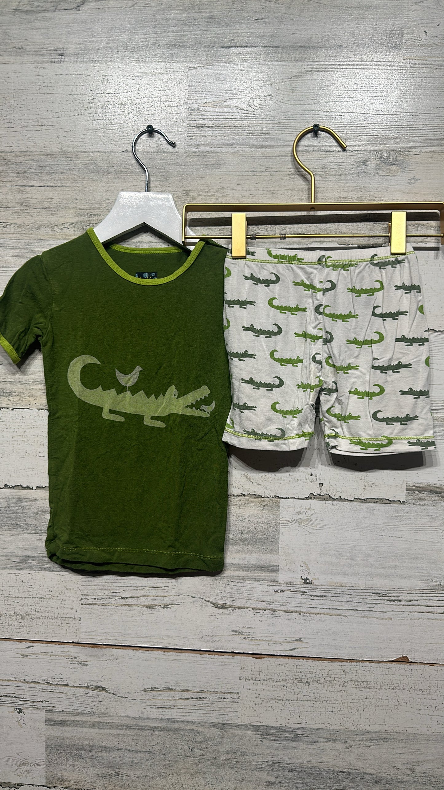 Boys Preowned Size 5 Kickee Pants Bamboo Alligator Print Shorts Pajama Set  - Play Condition**